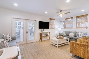 Destin Dolphin by Avantstay 2 Mins Walk To Beach w Pool Large Outdoor 