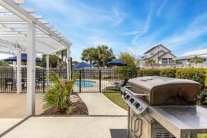 Pelican Retreat by Avantstay 5 Mins TO Beach Pet Friendly w Pool BBQ
