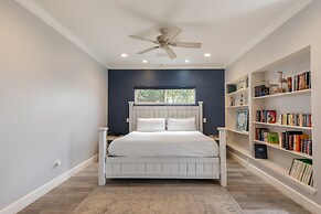 Pelican Retreat by Avantstay 5 Mins TO Beach Pet Friendly w Pool BBQ