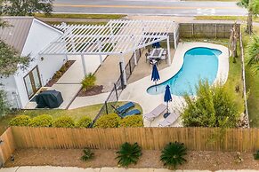 Pelican Retreat by Avantstay 5 Mins TO Beach Pet Friendly w Pool BBQ