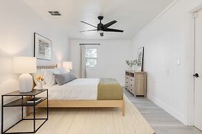 Asteroid by Avantstay Unique Ranch Retreat Just Outside Joshua Tree Pe