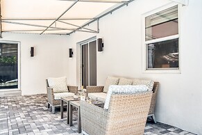 Turtle Nest by Avantstay Near Downtown Beaches - Chic FL Escape