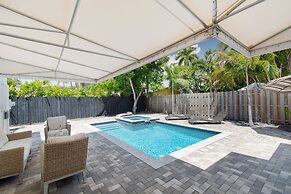 Turtle Nest by Avantstay Near Downtown Beaches - Chic FL Escape