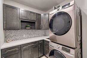 Turtle Nest by Avantstay Near Downtown Beaches - Chic FL Escape