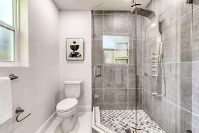 Turtle Nest by Avantstay Near Downtown Beaches - Chic FL Escape