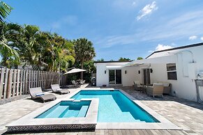 Turtle Nest by Avantstay Near Downtown Beaches - Chic FL Escape