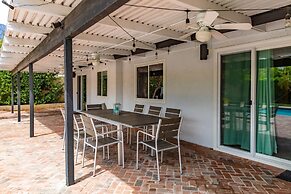 Catalina by Avantstay Fully Remodeled Palm Springs Haven Pool Permit 3