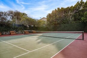Dume Point by Avantstay Tennis Pool in Malibu