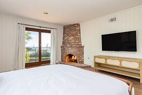 Dume Point by Avantstay Tennis Pool in Malibu