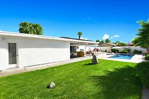 Biskra by Avantstay Classic Palm Springs Getaway W Outdoor Living Pool