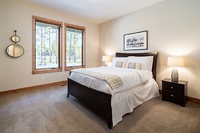 Riverwatch by Avantstay Deschutes in Your Yard