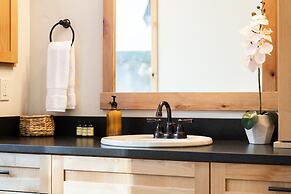 Riverwatch by Avantstay Deschutes in Your Yard