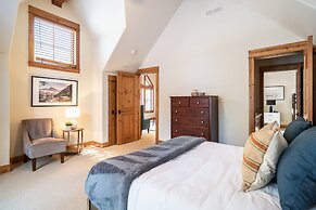 Riverwatch by Avantstay Deschutes in Your Yard