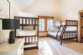 Riverwatch by Avantstay Deschutes in Your Yard