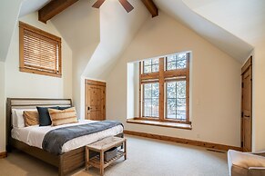 Riverwatch by Avantstay Deschutes in Your Yard