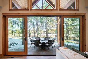 Riverwatch by Avantstay Deschutes in Your Yard