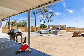 Carmella by Avantstay Modern Jtree Home w Large Outdoor Area