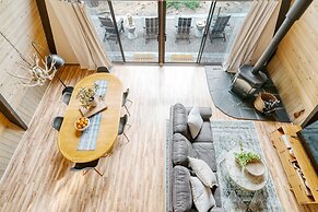 Alder by Avantstay Moody Retreat Patio Hot Tub in Sunriver