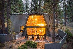 Alder by Avantstay Moody Retreat Patio Hot Tub in Sunriver