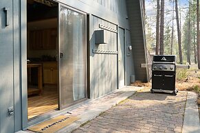 Alder by Avantstay Moody Retreat Patio Hot Tub in Sunriver