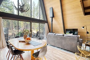 Alder by Avantstay Moody Retreat Patio Hot Tub in Sunriver