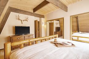 Alder by Avantstay Moody Retreat Patio Hot Tub in Sunriver