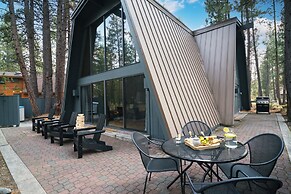 Alder by Avantstay Moody Retreat Patio Hot Tub in Sunriver
