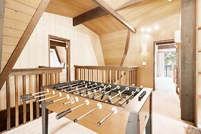 Alder by Avantstay Moody Retreat Patio Hot Tub in Sunriver