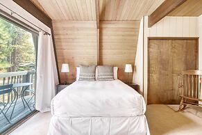 Alder by Avantstay Moody Retreat Patio Hot Tub in Sunriver