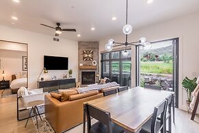 Slope Sight by Avantstay A Location w Hot Tub