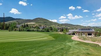 Slope Sight by Avantstay A Location w Hot Tub