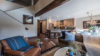 Jupiter Peak by Avantstay Near Deer Valley Base w Hot Tub