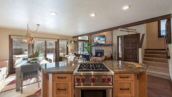 Jupiter Peak by Avantstay Near Deer Valley Base w Hot Tub