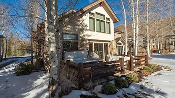 Jupiter Peak by Avantstay Near Deer Valley Base w Hot Tub