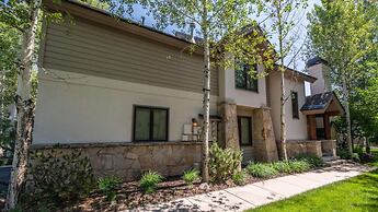 Jupiter Peak by Avantstay Near Deer Valley Base w Hot Tub