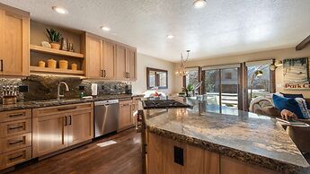 Jupiter Peak by Avantstay Near Deer Valley Base w Hot Tub