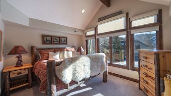 Jupiter Peak by Avantstay Near Deer Valley Base w Hot Tub