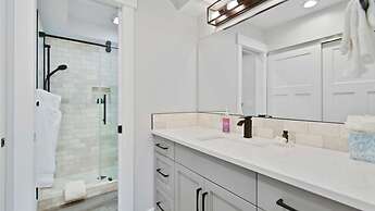 Powder Pointe by Avantstay Minutes From Base Village