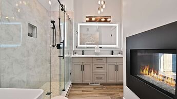 Powder Pointe by Avantstay Minutes From Base Village