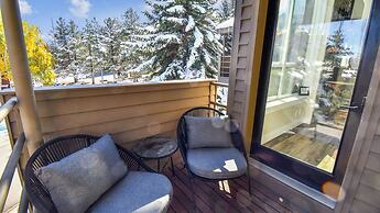 Powder Pointe by Avantstay Minutes From Base Village