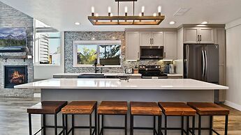 Powder Pointe by Avantstay Minutes From Base Village