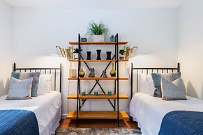 Maxwell by Avantstay 15min to Village Slopes