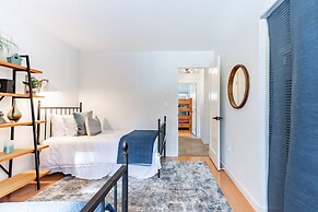 Maxwell by Avantstay 15min to Village Slopes