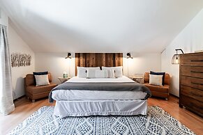 Maxwell by Avantstay 15min to Village Slopes