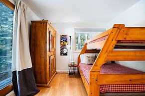 Maxwell by Avantstay 15min to Village Slopes