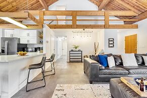 Maxwell by Avantstay 15min to Village Slopes