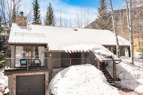 Maxwell by Avantstay 15min to Village Slopes