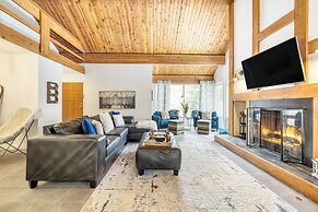 Maxwell by Avantstay 15min to Village Slopes