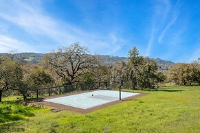 Malvasia by Avantstay Luxe Wine Country Retreat