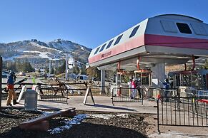 Alpine Abode by Avantstay 5min Walk To Lift Base